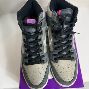 Nike SB Dunk High Pro Medium Grey Mens Size 11 Sneakers DJ9800-001.